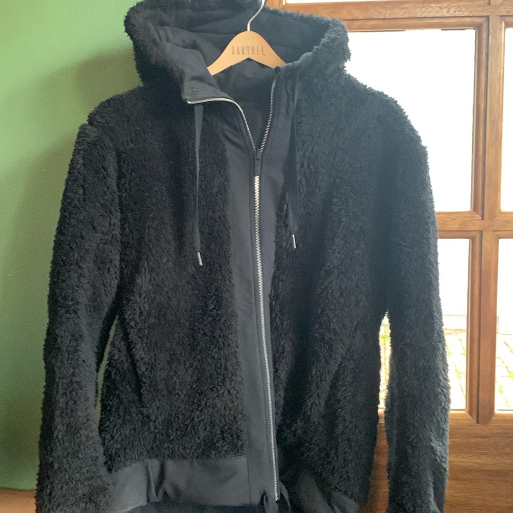 Beautiful lululemon reversible cozy jacket